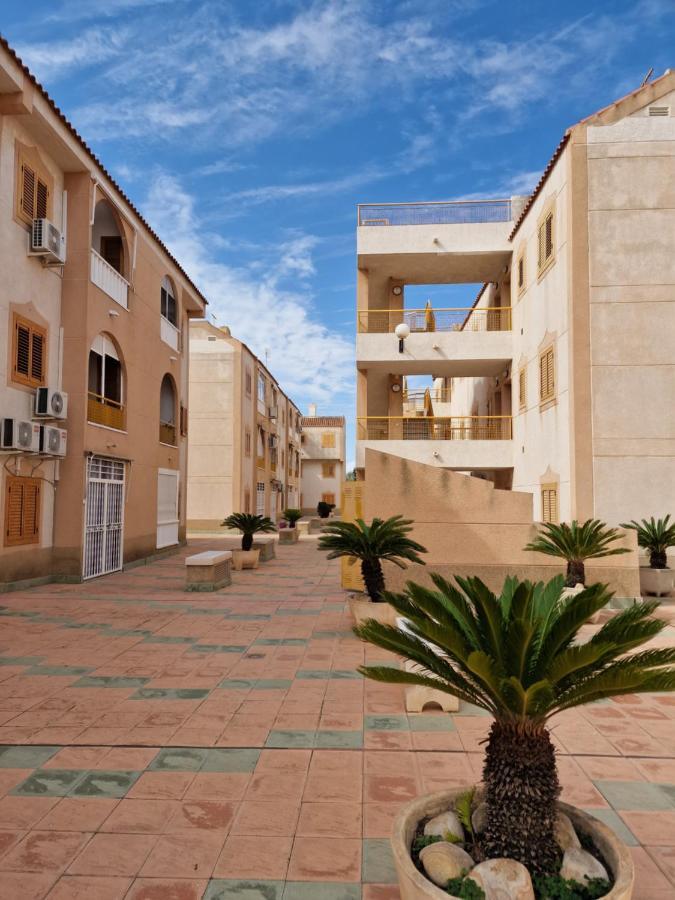 "Vero Vijola" In Torrevieja Buitenkant foto